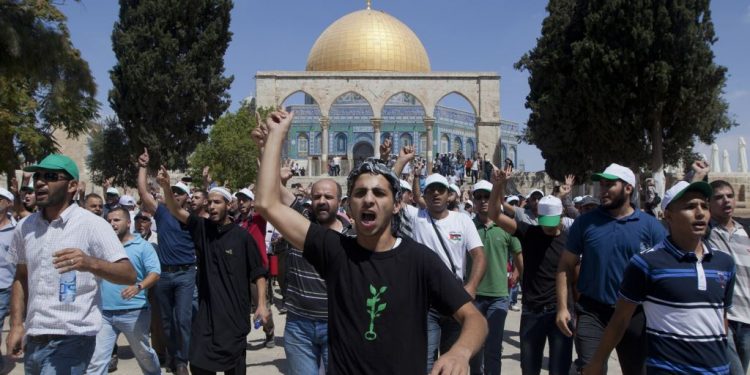 ‏ “العمل الإسلامي” يستنكر الاعتداءات الصهيونية على المرابطين في المسجد الأقصى ‏