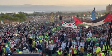 بدعوة من الحزب.. حشود ضخمة في الأغوار احتفالا بالنصر واستبشارا بقرب التحرير (صور وفيديو)