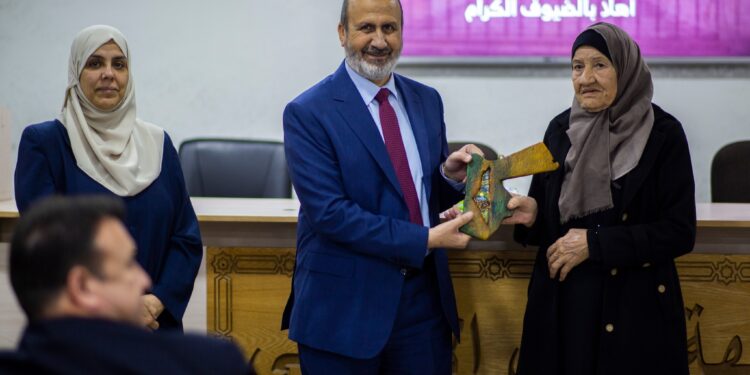 القطاع النسائي في “العمل الإسلامي” يكرم ذوي الأسرى الأردنيين في سجون الاحتلال ( صور)