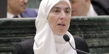 “العمل الإسلامي” يستنكر حملة التحريض المشبوهة لمجموعات الشواذ ضد عضو مكتبه التنفيذي ديمة طهبوب